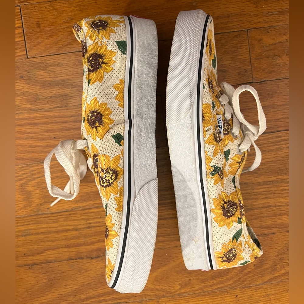 Vans Sunflower Print Sneakers Women’s 7 Yellow Floral Canvas Material - Picture 6 of 7